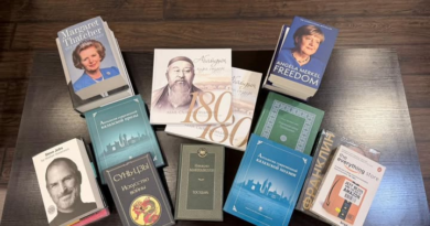 Коллекция книг от посла Казахстана пополнила библиотеку Sabado Academy